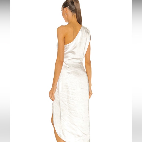 Stunning Elliatt dress in ivory - Picture 4 of 8